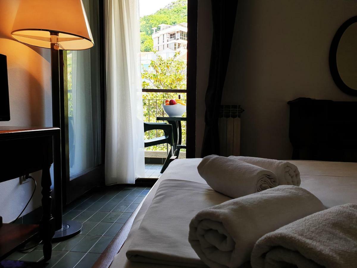 Hotel Sumadija Rafailovici Bečići Eksteriør bilde