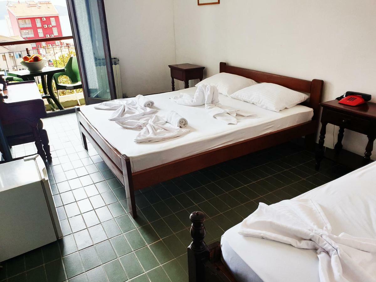 Hotel Sumadija Rafailovici Bečići Eksteriør bilde