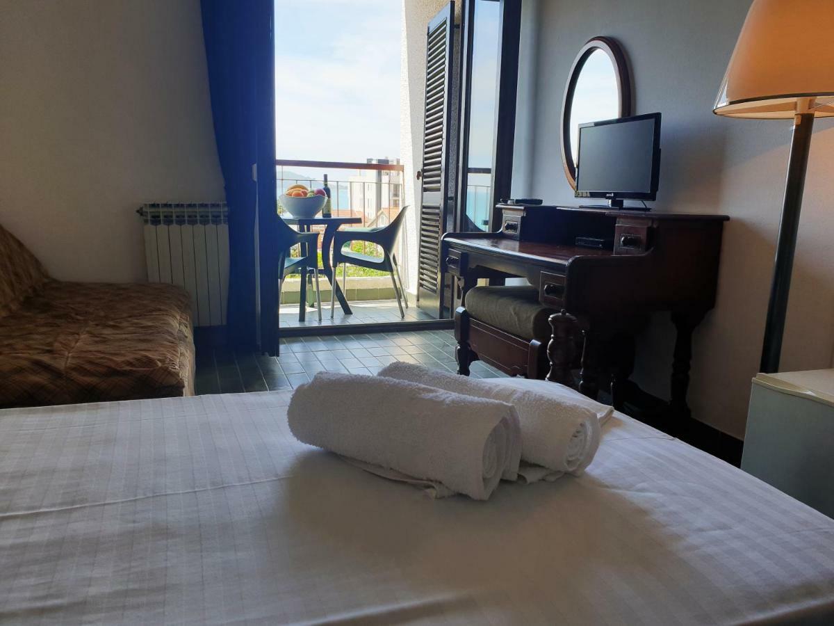 Hotel Sumadija Rafailovici Bečići Eksteriør bilde