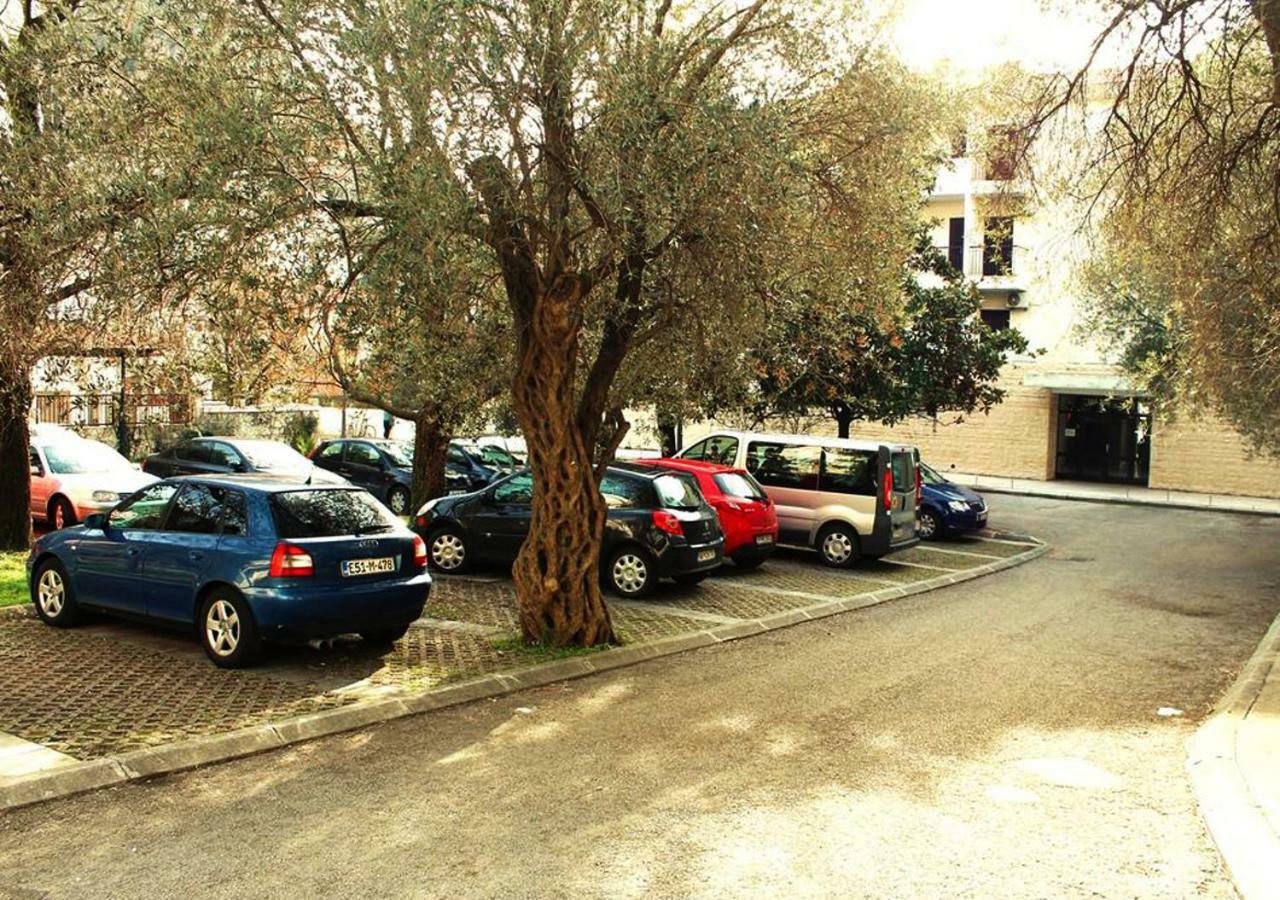 Hotel Sumadija Rafailovici Bečići Eksteriør bilde